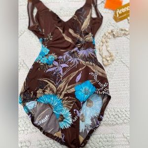 NOS Vintage 70’s Hawaiian 🌺 Tropical Flowers Sirena One Piece Swimsuit/ Small